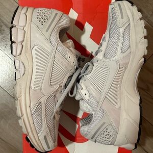 Nike Zoom Vomero 5